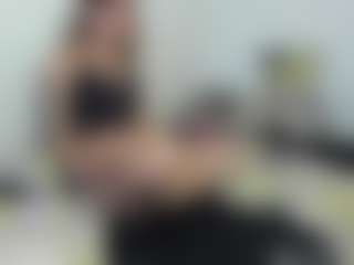 Cloe-and-Taylor's Live Sex Cam Show