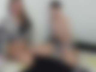Cloe-and-Taylor's Live Sex Cam Show