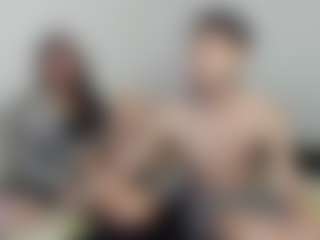 Cloe-and-Taylor's Live Sex Cam Show