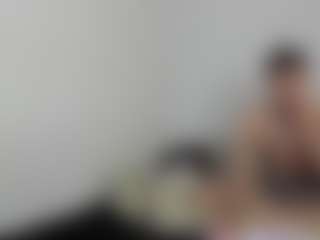 Cloe-and-Taylor's Live Sex Cam Show