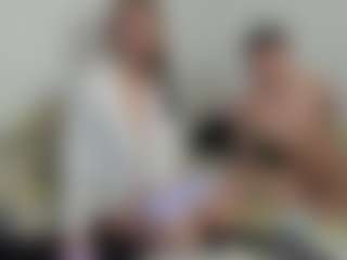 Cloe-and-Taylor's Live Sex Cam Show