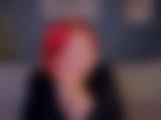 Live cam show with Emma-Davisey - Ass Bouncing on Gym Cam Girls