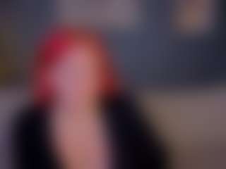 Live cam show with Emma-Davisey - Natural on Camming Site