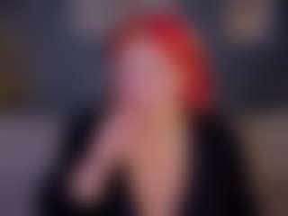 Live cam show with Emma-Davisey - New Bedroom on SpankPalCams