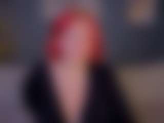 Live cam show with Emma-Davisey - Bedroom on Camming Site