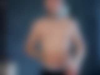 Live cam show with JonnyDarkk - Average on Camsoda