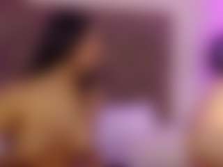 Live cam show with JulietteMoretti - Strapon on Camming Site