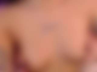 Live cam show with JulietteMoretti - Deepthroat on Camsoda Late Night