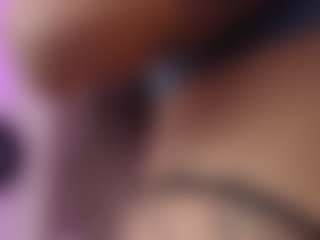 JulietteMoretti's Live Sex Cam Show