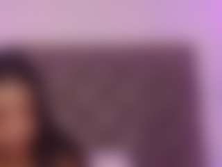 Live cam show with JulietteMoretti - Deepthroat on Camsoda