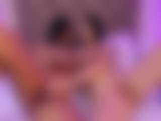 Live cam show with JulietteMoretti - Brown Eyes on Camsoda