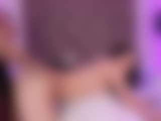 Live cam show with JulietteMoretti - Teen (18+) on Camsoda