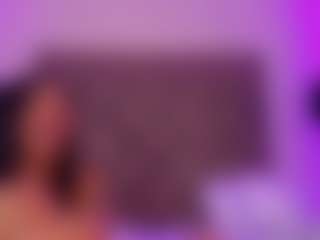 JulietteMoretti's Live Sex Cam Show