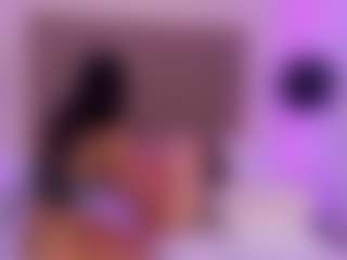 Live cam show with JulietteMoretti - Big Ass on Camsoda