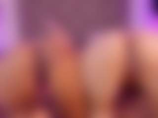 Live cam show with JulietteMoretti - Natural on Camsoda