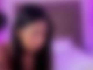 Live cam show with JulietteMoretti - Blowjob on SquirtSoMuch