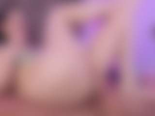 JulietteMoretti's Live Sex Cam Show