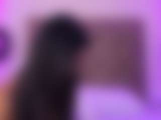 Live cam show with JulietteMoretti - Teen (18+) on Camsoda