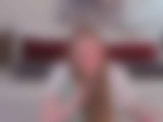 LinnRoarty's Live Sex Cam Show