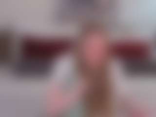 LinnRoarty's Live Sex Cam Show