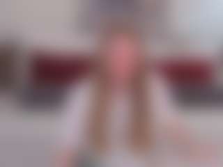 LinnRoarty's Live Sex Cam Show