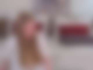 LinnRoarty's Live Sex Cam Show