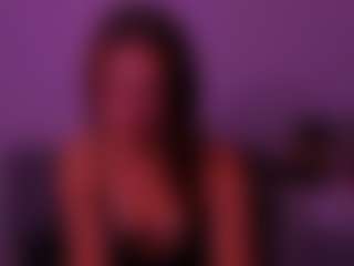 Live cam show with MabelTempting - Smoking on crypto-cams