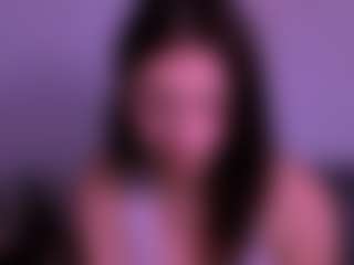 Spettacolo in cam dal vivo con MabelTempting - Smoking su Camsoda