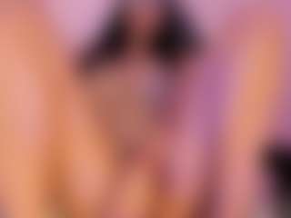 MiiaDiaz's Live Sex Cam Show