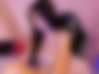 MiiaDiaz's Live Sex Cam Show