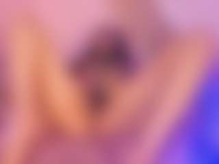 MiiaDiaz's Live Sex Cam Show