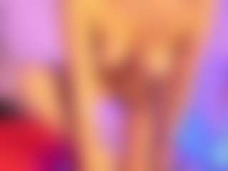 MiiaDiaz's Live Sex Cam Show