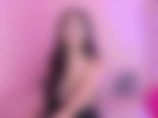 Live cam show with MiiaDiaz - Nipple Piercings on Camsoda