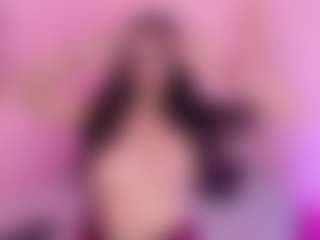 Live cam show with MiiaDiaz - Thin on Camsoda