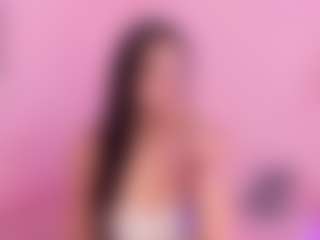 Live cam show with MiiaDiaz - Striptease Young Adult on Camsoda