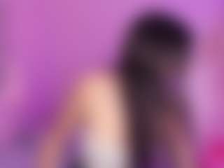 Live cam show with MiiaDiaz - Big Ass on Lustler