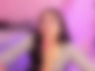 MiiaDiaz's Live Sex Cam Show