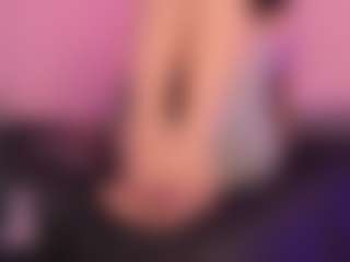 Live cam show with MiiaDiaz - Striptease Teen (18+) on madthumbs