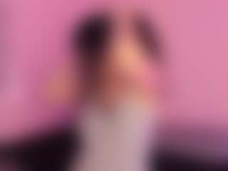 MiiaDiaz's Live Sex Cam Show