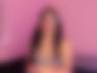MiiaDiaz's Live Sex Cam Show