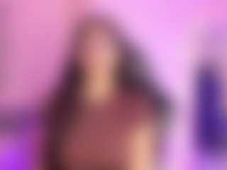 Live cam show with MiiaDiaz - Striptease on WildCum