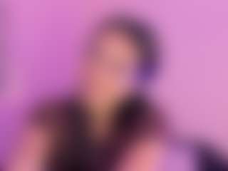 MiiaDiaz's Live Sex Cam Show