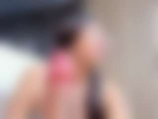 Live cam show with MiiaDiaz - Nipple Piercings on Dolls Live