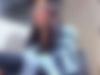 MiiaDiaz's Live Sex Cam Show