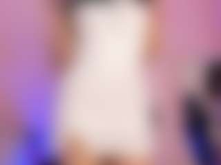 MiiaDiaz's Live Sex Cam Show