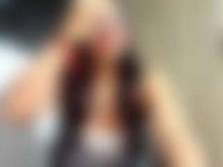 Live cam show with MiiaDiaz - Big Ass Teen (18+) on CamwithHer