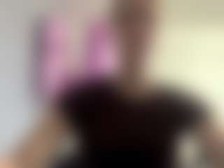 Live cam show with Lilly - Bikini on Stripli.com
