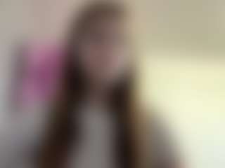 Live cam show with Lilly - Green Eyes on livesuperchat.net