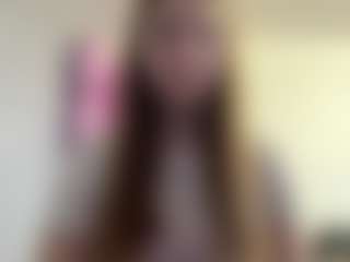 Live cam show with Lilly - Pornstar Public on Dolls Live