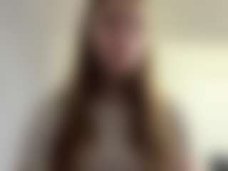 Live cam show with Lilly - Camel Toe on Hubzter Live
